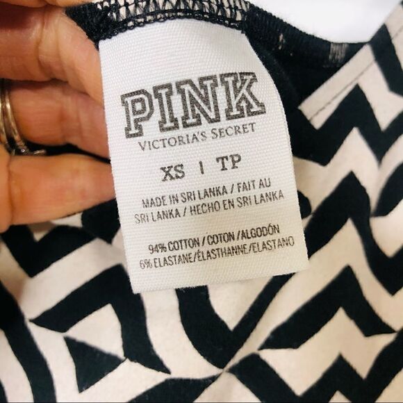 PINK VS Black Cream Chevron Triangle Skater Dress - Picture 4 of 7